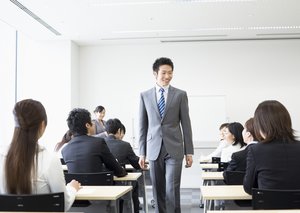 額濟納旗五金加工有限責任公司